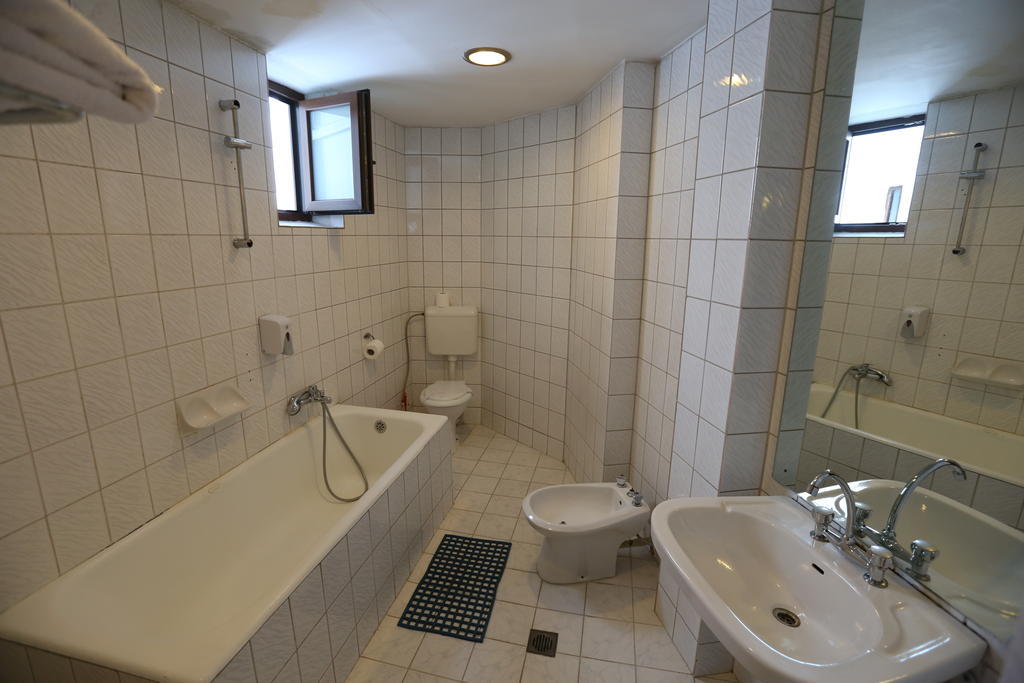 Hotel Banat Bucharest Room photo